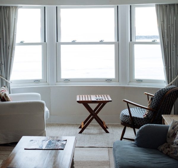 Feel like you're always in vacation mode, when you set up your home like a lake house! Learn about this style and how you can include it in your space.