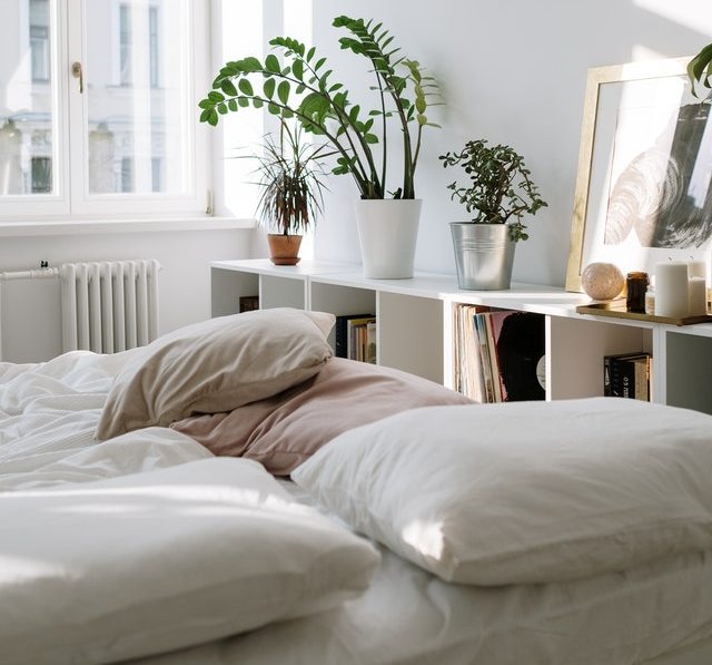 The simplicity of minimalism and the comfort of hygge meet in the Scandinavian style! Learn more about this ever popular style & how you can bring it home!